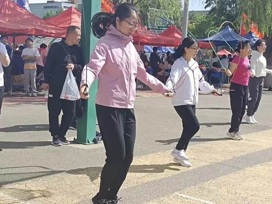 9b9ac67d4bf8f18bf929c556bf7ee94